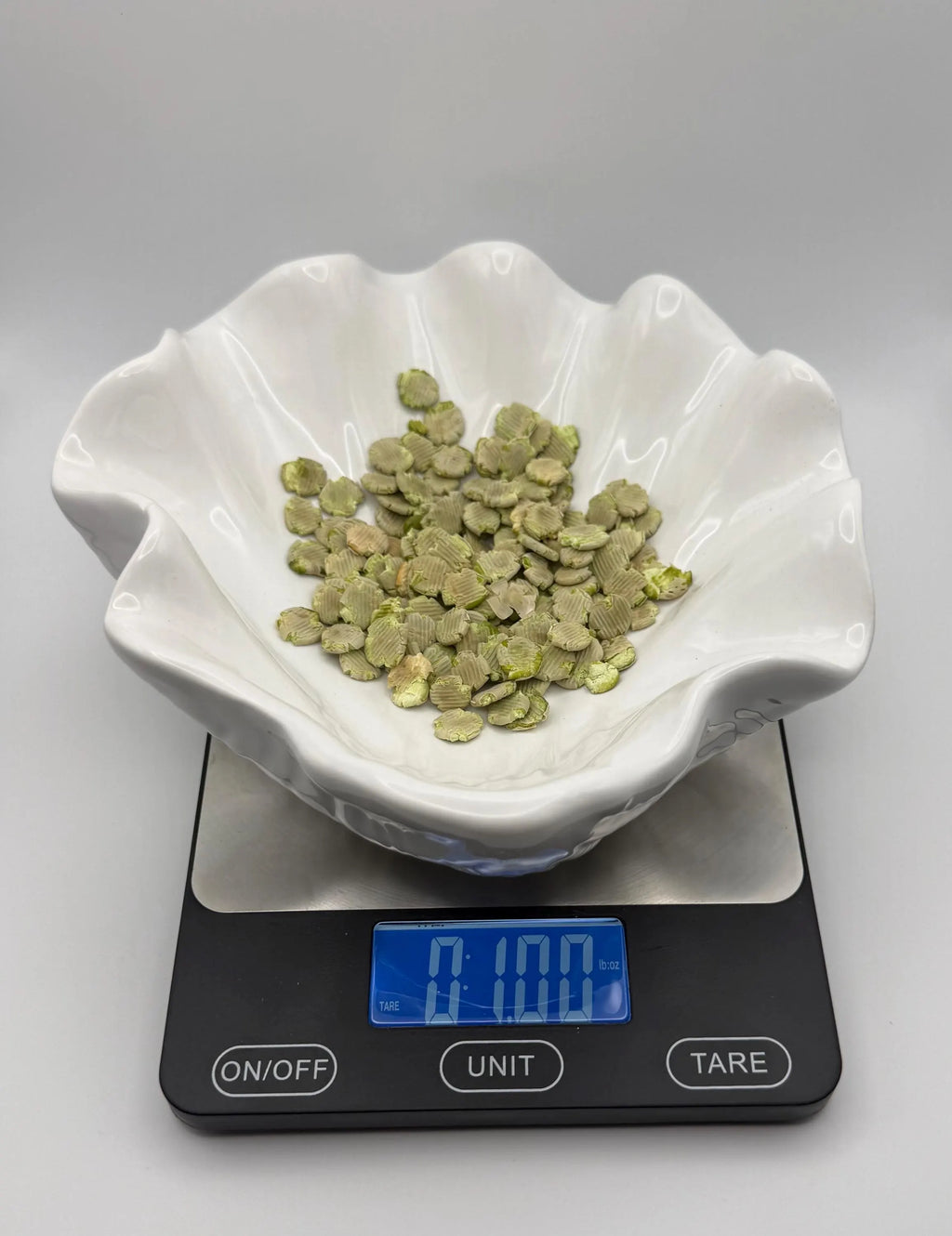 1oz Dried Green Pea Flakes for Rabbits-Guinea Pig Treats-Natural Small Pet Treat-High Protein Bunny Treat-Chinchilla Hamster Foraging Treat