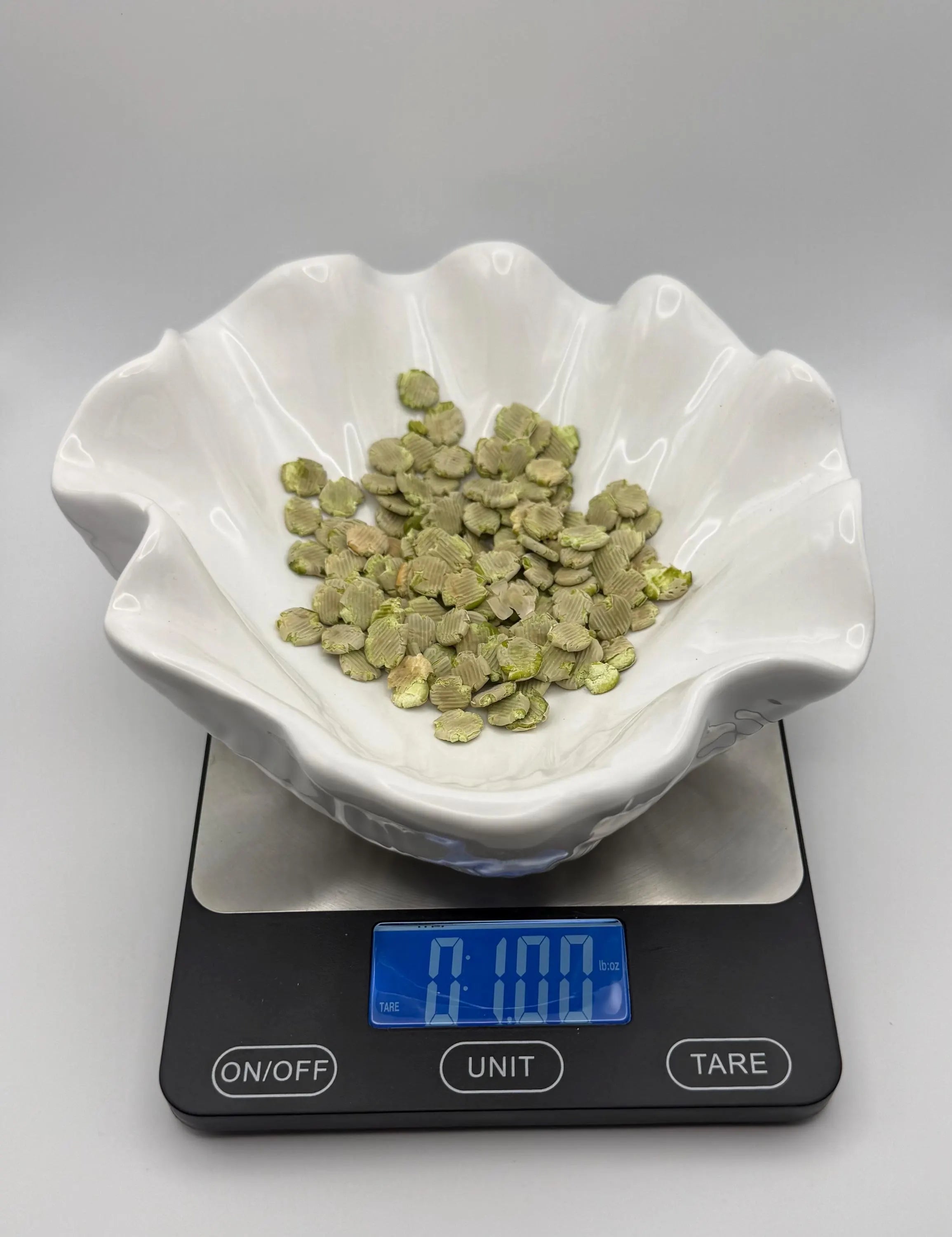 1oz Dried Green Pea Flakes for Rabbits-Guinea Pig Treats-Natural Small Pet Treat-High Protein Bunny Treat-Chinchilla Hamster Foraging Treat